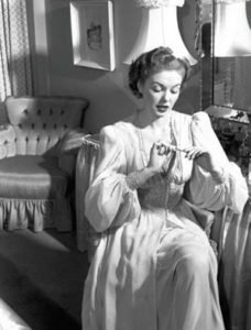 книга за Маникюр и Педикюр