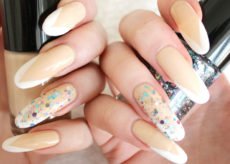 книга за Маникюр и Педикюр